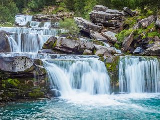 20210210194425-Ordesa Y Monte perdido National Park tiered waterfall.jpg